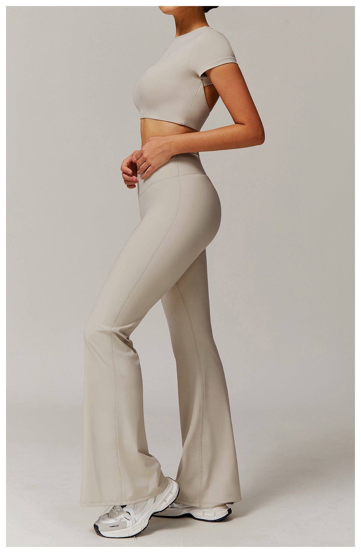 Ana Yoga Short sleeve top